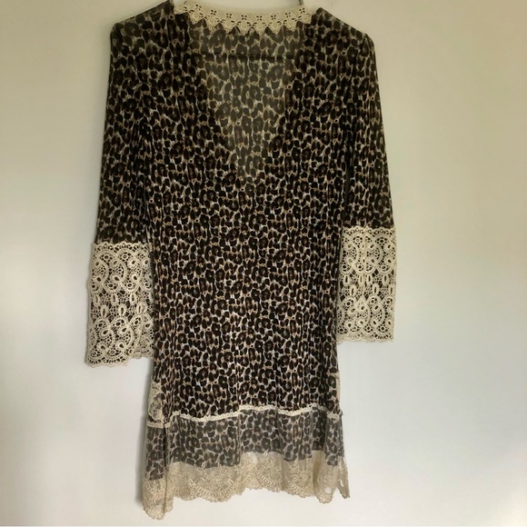 Passion Concept Vintage Style Top in Leopard Print - Picture 5 of 8